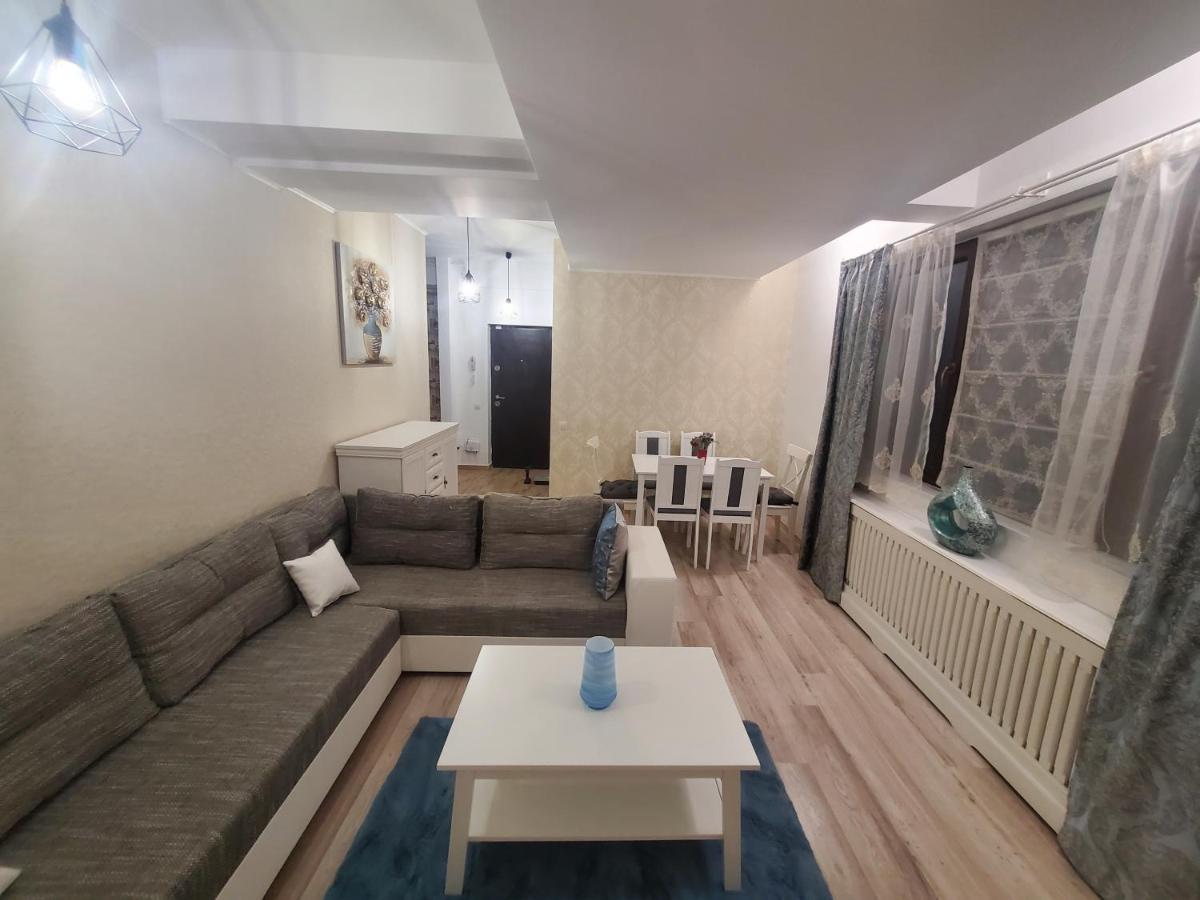 Morii Lake Special Apartment Bukares Bagian luar foto