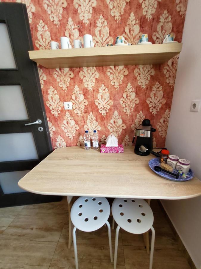 Morii Lake Special Apartment Bukares Bagian luar foto