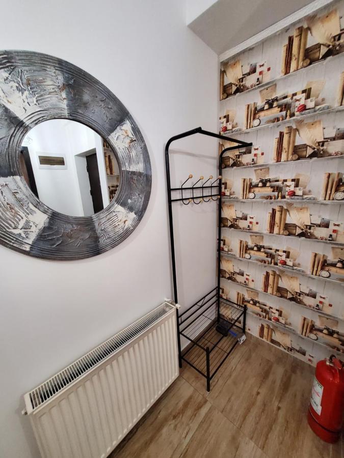Morii Lake Special Apartment Bukares Bagian luar foto