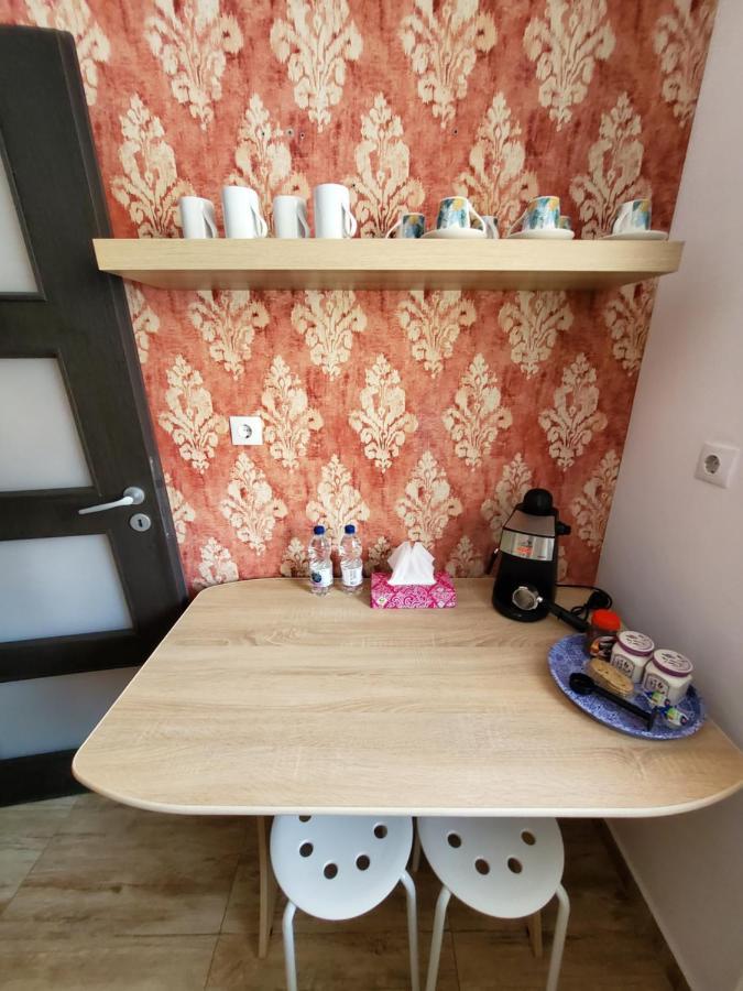 Morii Lake Special Apartment Bukares Bagian luar foto
