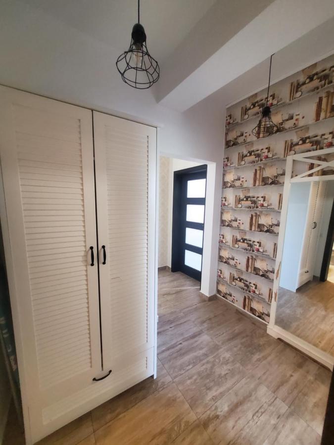 Morii Lake Special Apartment Bukares Bagian luar foto