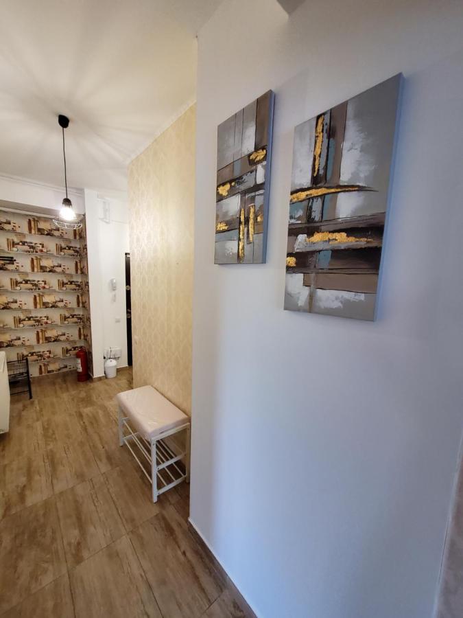 Morii Lake Special Apartment Bukares Bagian luar foto
